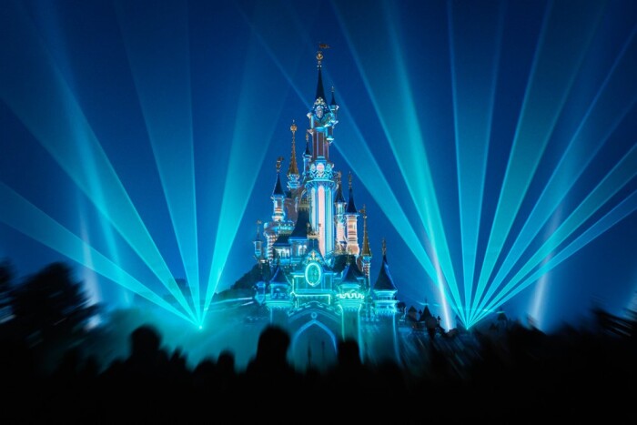 2-3 dni w magicznym Disneylandzie w Paryżu - w tym ekskluzywny prywatny dostęp i zakwaterowanie w hotelu 