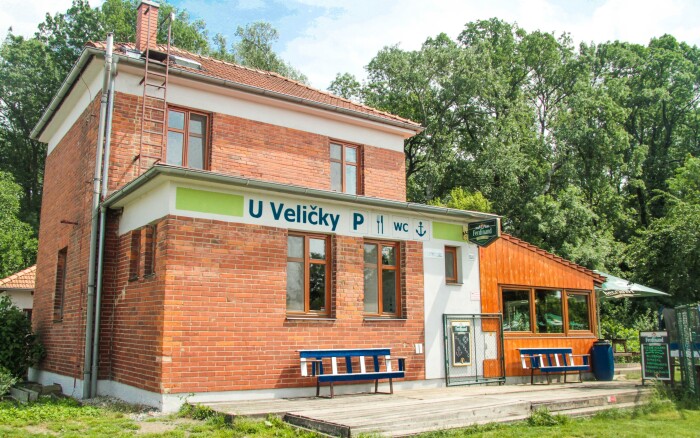 Miły pobyt nad kanałem Baťova w Pensjonacie U Velicky ze śniadaniem i rejsem + dziecko do 5 lat bezpłatnie