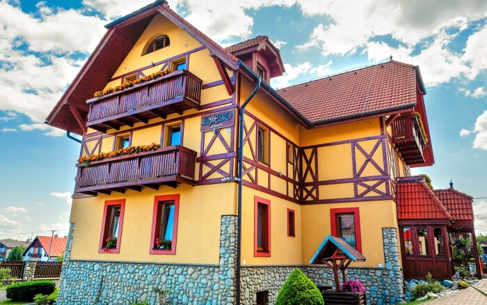 Tatry Wysokie w pobliżu atrakcji w Pension Baďo z obiadokolacją i bogatym pakietem zniżek na wellness 