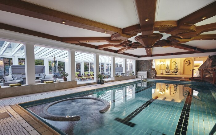 Sauerland: relaksujący pobyt w Struck Landhotel & SPA ze śniadaniem i wellness (baseny i sauny) + pyszna kolacja