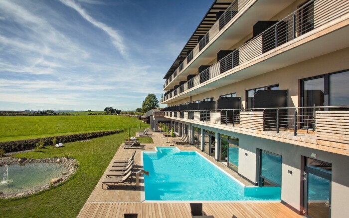 Alpejskie wakacje wellness: Niemcy w Hotelu Das Weitblick Allgäu **** ze śniadaniem + basen, 5 saun i kolacja