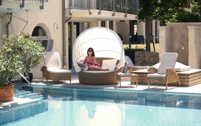 Wakacje na wyspie Uznam w Strandhotel Heringsdorf **** ze śniadaniem, krytym basenem termalnym i saunami