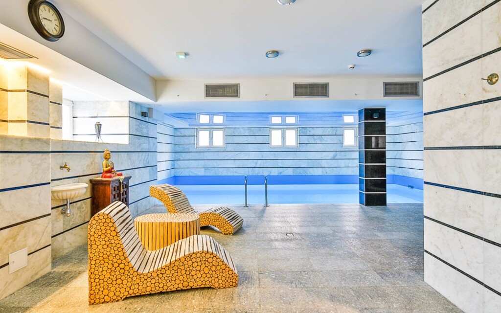 Centrum odnowy biologicznej, Orient Palace Hotel ***, Vratislav