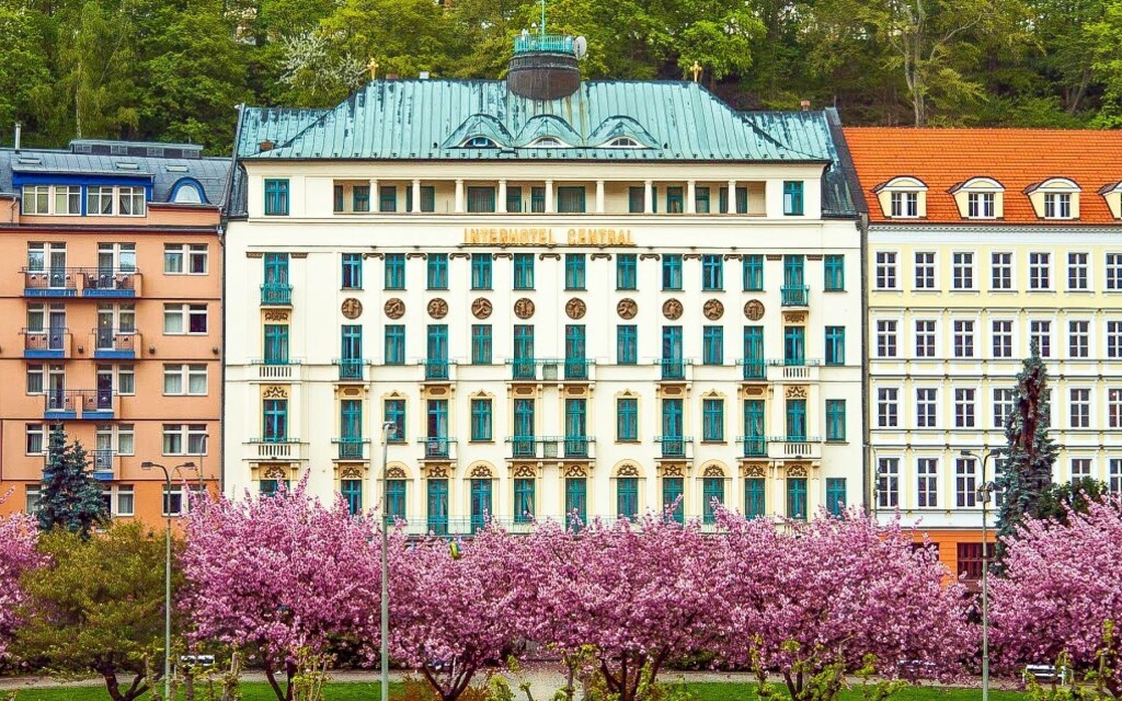 Interhotel Central **** w sercu uzdrowiskowych Karlowych Warów