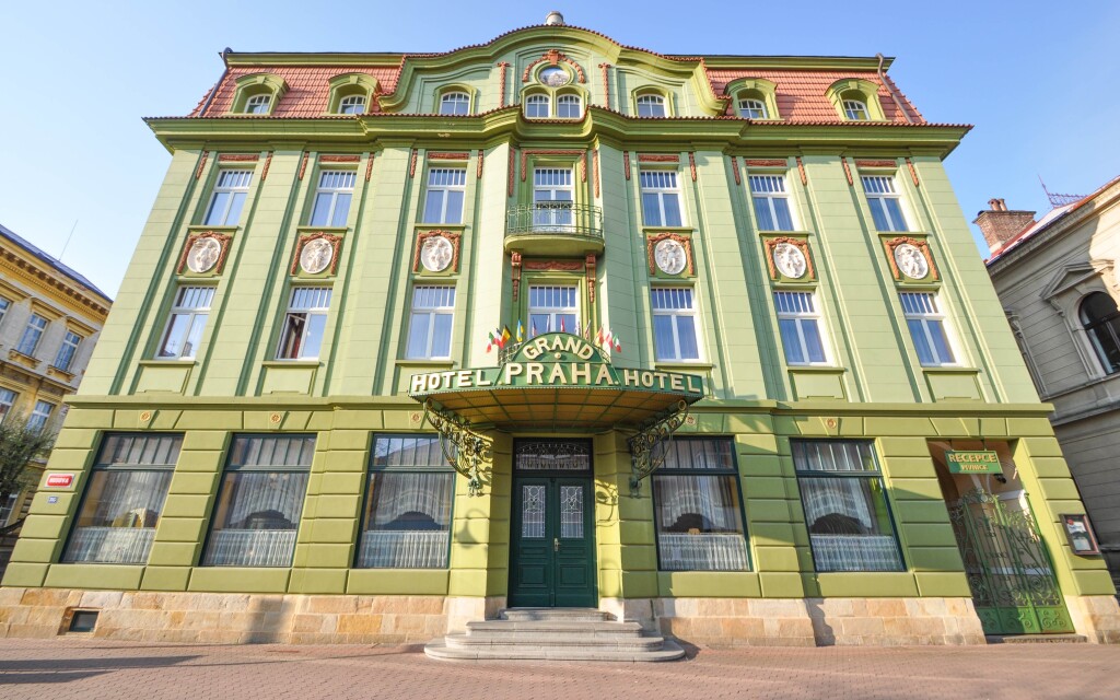 Grand Hotel Praga ****, Jiczyn