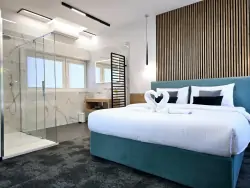 Pokój z łazienką, Boutique Hotel Missen ****, Omšenie, Słowacja