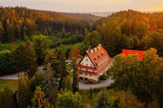 Parkhotel Skalní město *** położony jest w samym sercu Czeskiego Raju