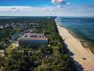 Nadmorski kurort Pobierowo tuż przy plaży w Pinea Resort z obiadokolacją i dostępem do wellness z 4 saunami 