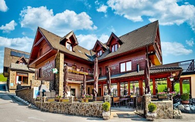 Belianskie Tatry w rodzinnym Pensjonacie Żdiaranka z nieograniczonym wellness z basenem + obiadokolacje