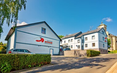 Jeseniki i Vrbno pod Pradziadem: Centrum Stone Hotel & Sport *** ze śniadaniem lub obiadokolacją oraz fitness
