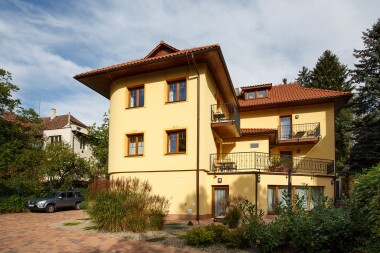 Morawskie uzdrowisko blisko kolumnady i zabytków: Vila Terra Luhačovice ze śniadaniem, basenem, jacuzzi 