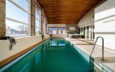 Węgry: Łaźnie w Győr w Hotelu Garzon Pláza **** ze śniadaniami i dostępem do wellness (basen, jacuzzi, sauna)