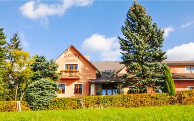 Wołoszczyzna: Pobyt w Hotelu Sirákov *** ze śniadaniem/obiadokolacją, prywatnym wellness i fotelem masującym