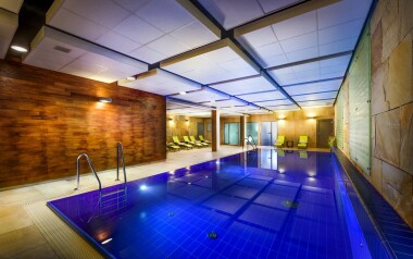 Wakacje w pobliżu Brna w Golf Resort Kaskáda **** ze śniadaniem, wellness z basenem i saunami + dziecko gratis