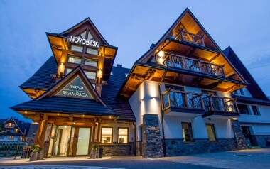 Tatry: Pobyt w Pensjonacie Novobilski *** z wstępem do aquaparku Terma Bania (130 m) + śniadanie/obiadokolacja