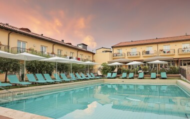 Lazise nad jeziorem i atrakcje: 4* Leonardo Hotel Lago di Garda – Wellness and Spa z obiadokolacją, basenami 