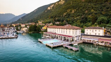 Północne Włochy w eleganckim Hotelu Araba Fenice **** nad brzegiem Lago d'Iseo + odkryte baseny i śniadanie