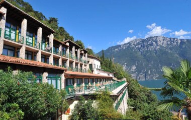 Włochy 800 m od Lago di Garda: Hotel La Limonaia *** z obiadokolacją, krytym i odkrytym basenem 