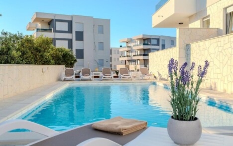 Basen, Meridian Pool Residences ****, Novalja, Chorwacja