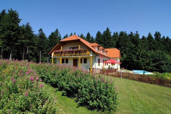 Pensjonat Mikulčin vrch, Vápenice, Białe Karpaty