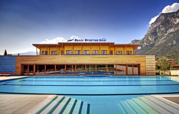 Basen zewnętrzny, Garda Sporting Club Hotel ****, Riva del Garda (TN), Włochy