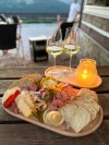 Restauracja, Horská roubenka a hotel Bílá labuť ***