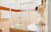 Łazienka z wanną, Nyerges Hotel Termál ***, Monor, Węgry