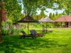 Ogród z leżakami, Orchidea Hotel ****, Lipót, Węgry