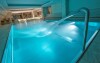 W hotelowym centrum wellness możesz korzystać z basenu bez ograniczeń