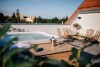 Prywatne jacuzzi na tarasie, Resort Lednice EisGrub ***, Lednice, Czechy