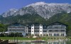 Budynek hotelowy z górami, Alpenhotel Speckbacher Hof ****, Gnadenwald, Austria