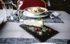 Wystawny posiłek w hotelowej restauracji