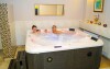 Zrelaksować się można także w wannie z hydromasażem Hotelu Mir-Jan *** SPA