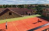 Dzieci i dorośli mogą uprawiać sport na wielofunkcyjnym placu zabaw