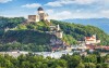 Górujący nad miastem zamek Trenczyński