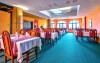 Goście mogą delektować się obiadokolacją w restauracji