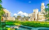Zamek Hluboká nad Vltavou znajduje się zaledwie 700 m od hotelu
