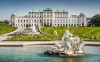 Słynny Pałac Schönbrunn z ogrodem Great Parter w Wiedniu