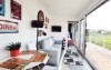 Pokój dzienny, TINY HOUSE Czarna Jaskółka, Hostkovice