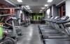 Skorzystaj z dostępu do przestronnego i dobrze wyposażonego centrum fitness