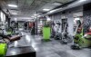 Skorzystaj z dostępu do przestronnego i dobrze wyposażonego centrum fitness