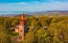 Również