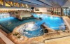 Kryty basen w Chiemgau Therme, Wander- & Landhotel Gabriele ***, Unterwössen, Niemcy