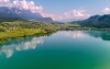 Jezioro Kalterer See (Lago di Caldaro) w Południowym Tyrolu we Włoszech