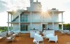 Taras z miejscami do siedzenia, Hotel ARCHE Fabryka Samolotów ****, Mielno, Polska