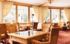 Wnętrze restauracji, Alpenpalace Luxury Hideaway & Spa Retreat *****, Ahrntal