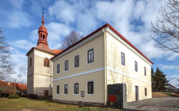 Fara pod Milešovkou, Velemín, Czeska Wyżyna Środkowa