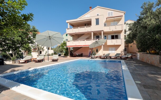 Basen, Villa Katarina ***, Novalja, Pag, Chorwacja