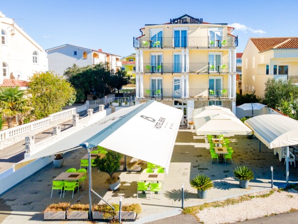 Hotel z tarasem, Hotel BENI ***, Vrsi, Chorwacja