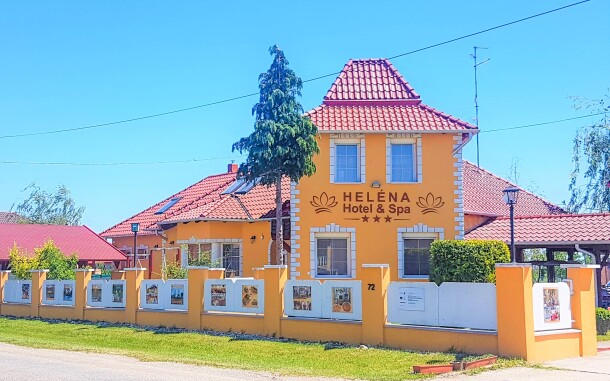 Heléna Hotel & Spa *** położony jest w pobliżu łaźni termalnych Level